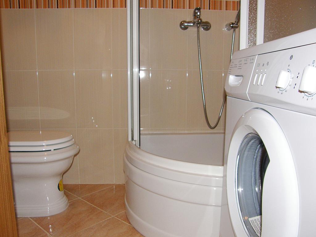 Fenix Two Bedroom Apartments Huoneisto
